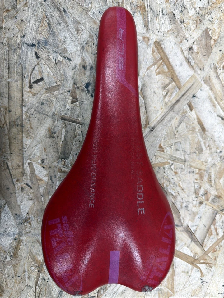Selim de teste SELLE ITALIA SLR super leve 275mm x 132mm vermelho 169g - Imagem 2 de 4