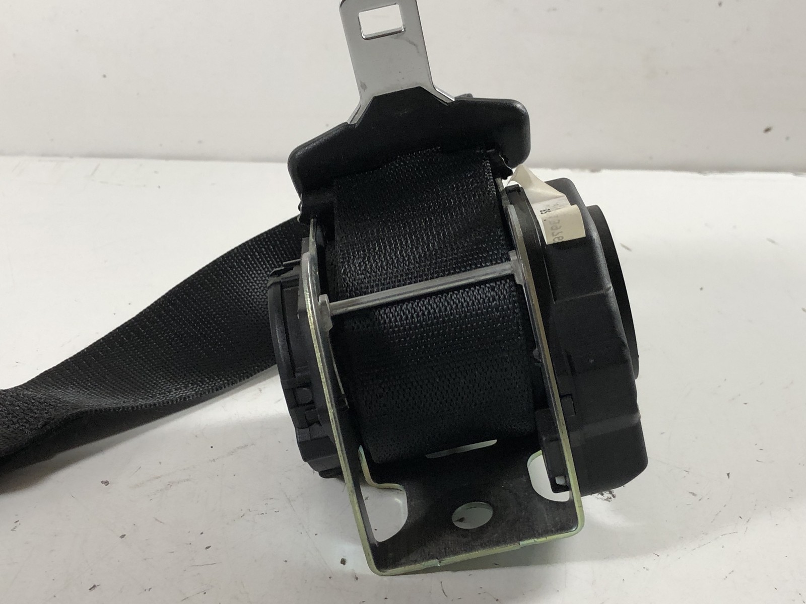 03-13 Maserati Quattroporte M139 Rear Center Seatbelt Retractor OEM NERO Black