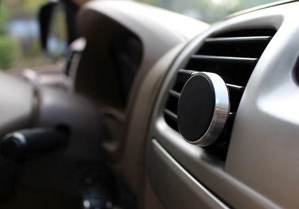 Soporte magnético universal para teléfono móvil con ventilación de aire imán soporte de montaje de aluminio para automóvil Foto 2 de 4