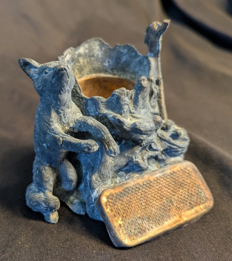 Pyrogène ancien en fonte d'aluminium, sculpture Corbeau et Renard - Photo 2/4