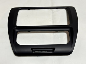 VW Jetta VI 162 Displayblende Radioblende Blende Bildschirm 5C6858069A