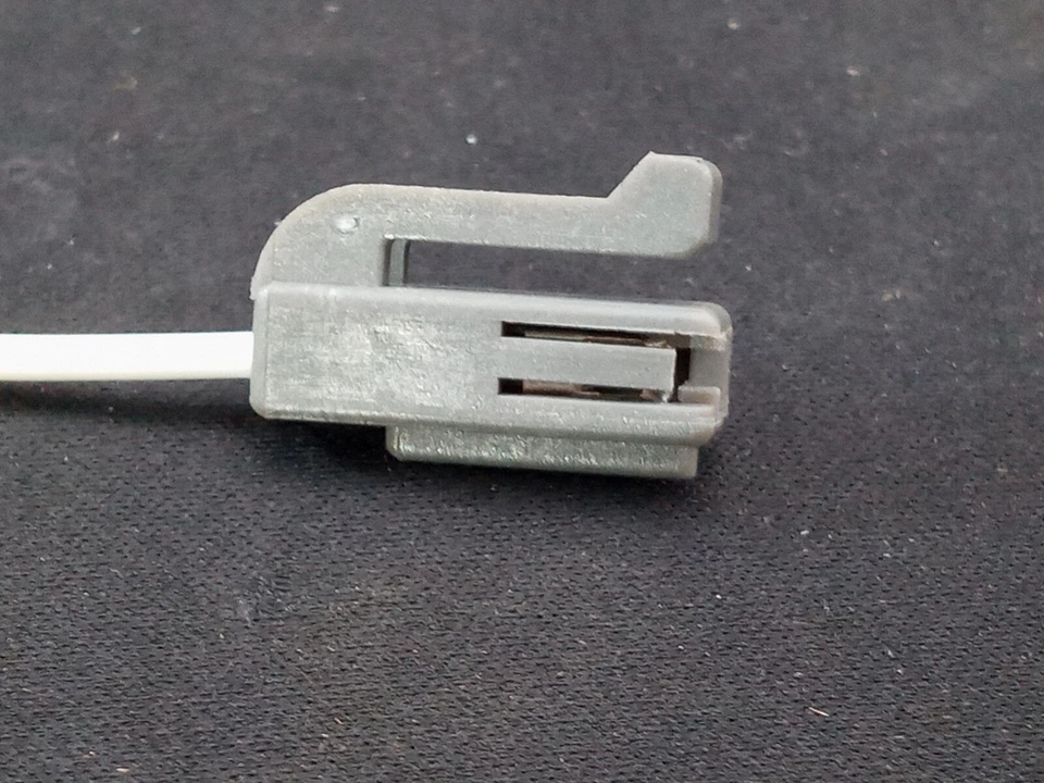 Alternator Pigtail Harness Plug Connector  1991-1994 Lincoln Continental V6 3.8L - Image 2 of 4