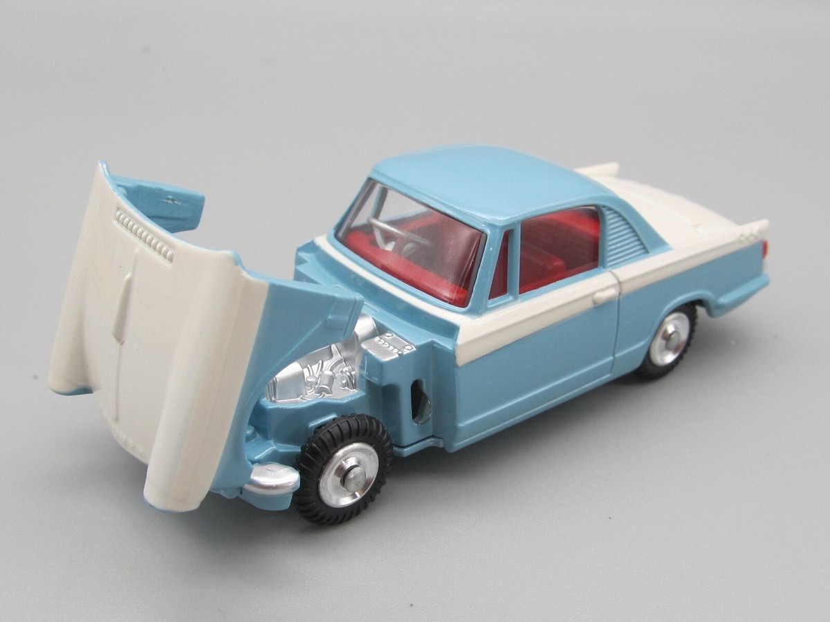 コーギーNo.231  トライアンフ　ヘラルド Triumph Herald Coupé (231) – Corgi Model Club USA