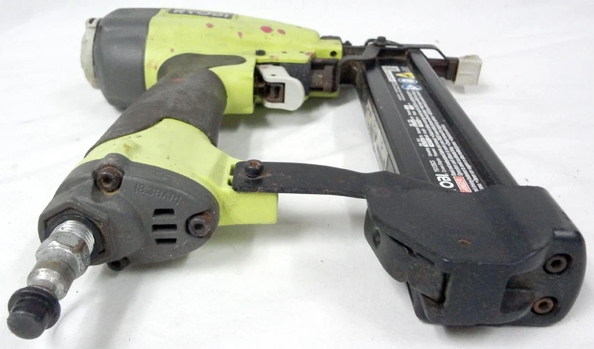 Used Ryobi YG125CS Narrow Crown Stapler Nail Gun 1.2mm Gauge 120 Max PSI! - Image 3 of 4