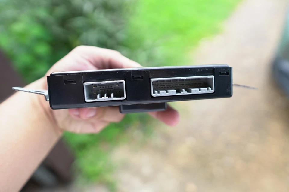 Módulo de control de bloqueo de puerta del conductor delantero izquierdo Acura MDX 2007-2013 38860-STX-A01 Foto 4 de 4