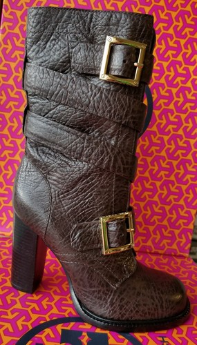 Stivali Tory Burch JADEN PEBBLE MARRONE SCURO LOGO FIBBIA US 5 11 I LOVE SHOES - Foto 2 di 6