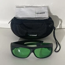 VIVOSUN Indoor Hydroponics Grow Room Glasses W/ Case and Lens Cloth - Brand New