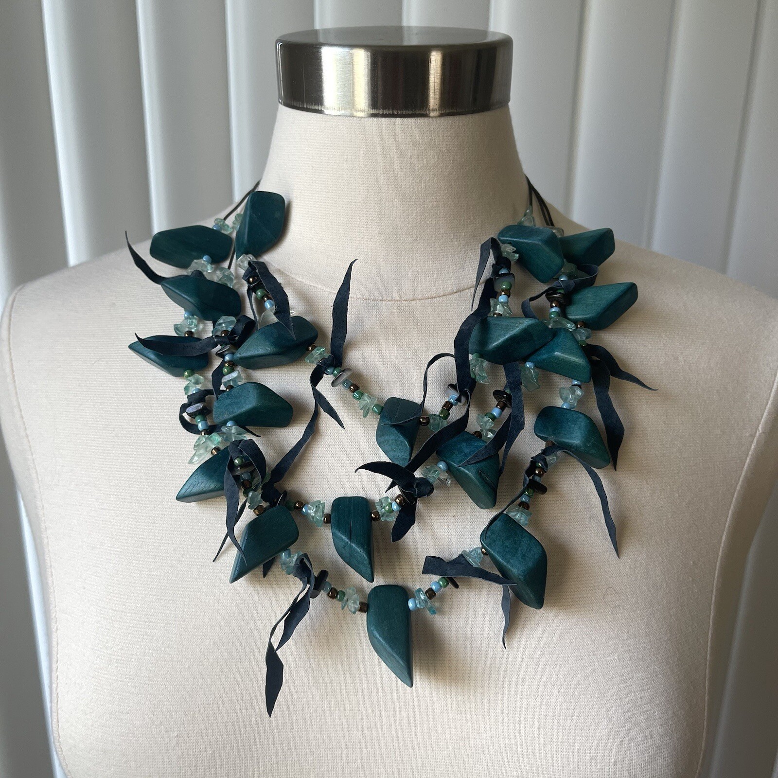 Gorgeous Peacock Blue Multi-Material Layered Neck… - image 2