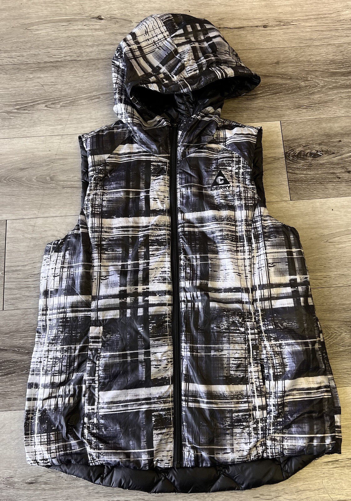 Gerry Vest Size Womens Medium Black And White Reversible Packable
