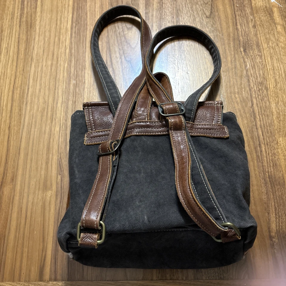 Mochila Myra Bag de lona reciclada y cuero de vaca Western Boho vaquera Foto 2 de 4