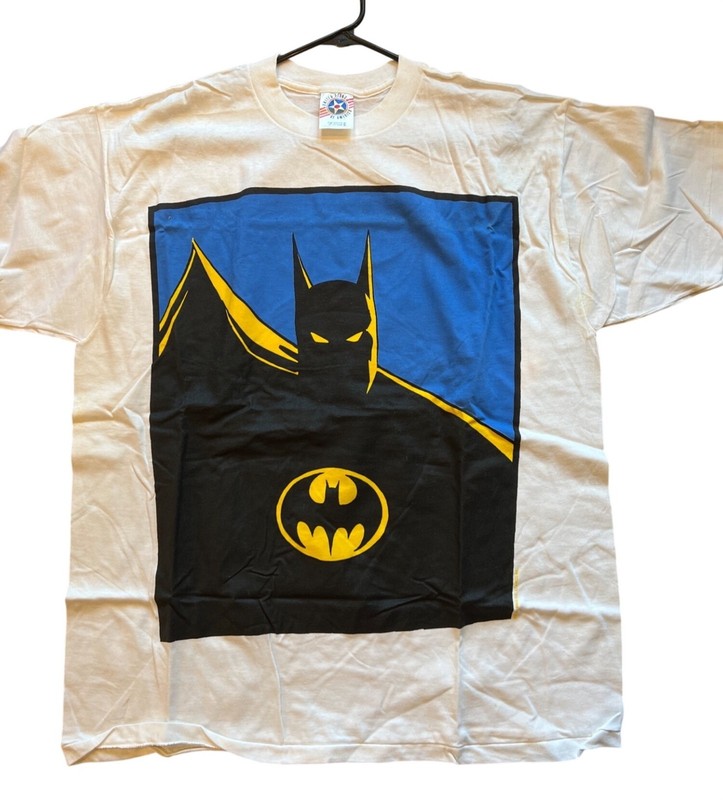 Batman black cape blue sky white OS NWOT T Shirt 1988 vintage