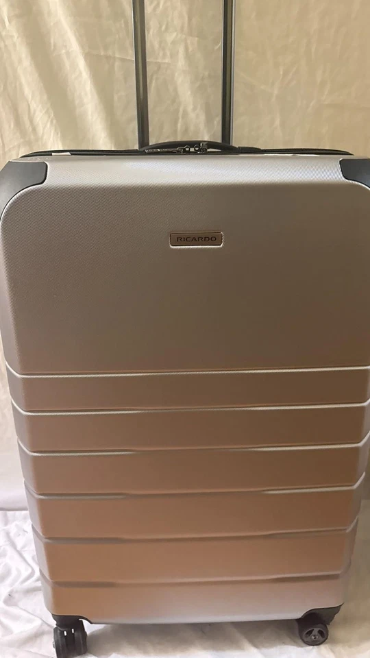 New Ricardo Orinda Hardside 30" Large Check-in Spinner Luggage Silver - Image 4 of 4