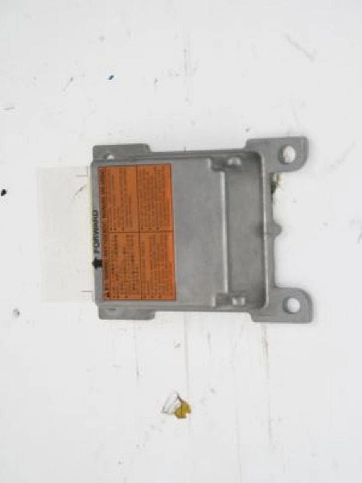 Unidad de control sensor de impacto Nissan MAXIMA A33 988204Y715 3.0 07-2001 Foto 2 de 3