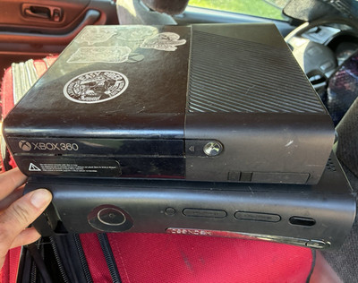 Microsoft Xbox 360 E 250GB Black Home Console Wi-Fi HDMI 1080p Region Free