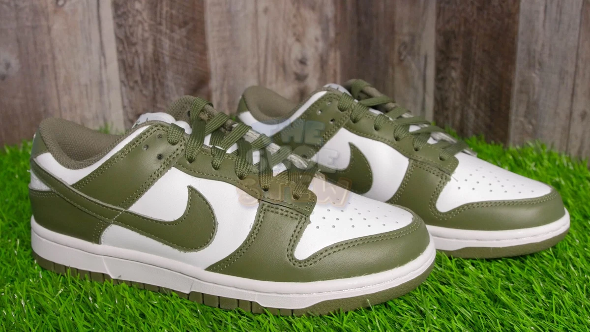 Preços baixos em Nike Dunk Low Olive | eBay