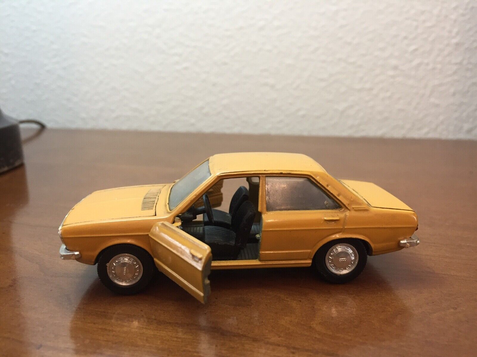 Schuco Modell, Diecast, Audi 80, #301610, scale 1:43, Made in 