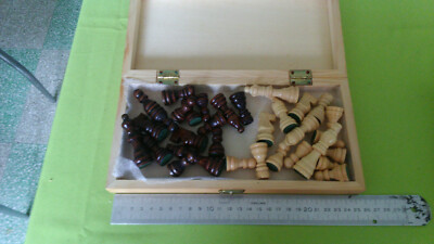 Jeu D'Échecs En Bois - Coffret Pliant 26,6x26,5x4 Cm - Pièces Taille Roi 6,5 Cm - Occasion