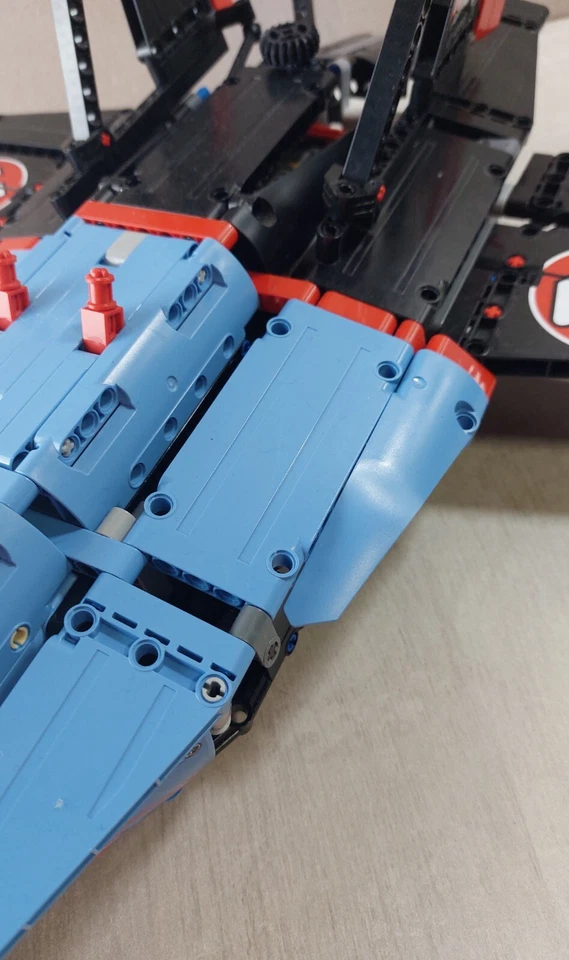 LEGO Technic 42066 Air Race Jet, photo 3 sur 5