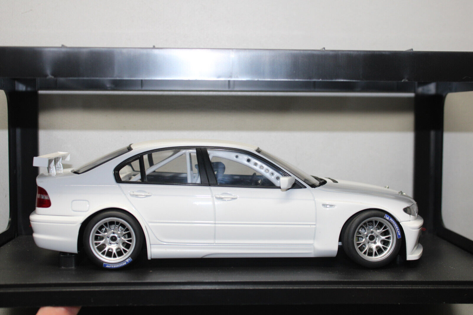 オートアート 1/18　BMW 320i WTCC  '05