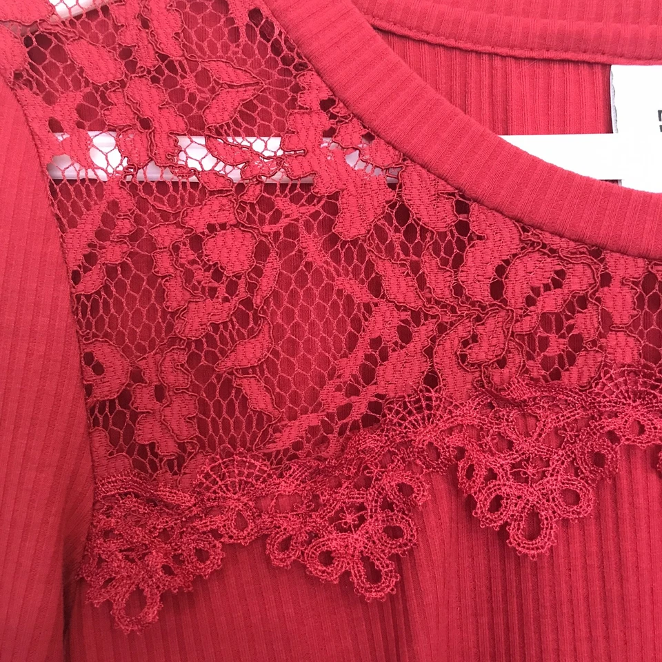 MAMA-LICIOUS Size M Red Long Sleeved Top with Lace Detailing - Image 3 of 4