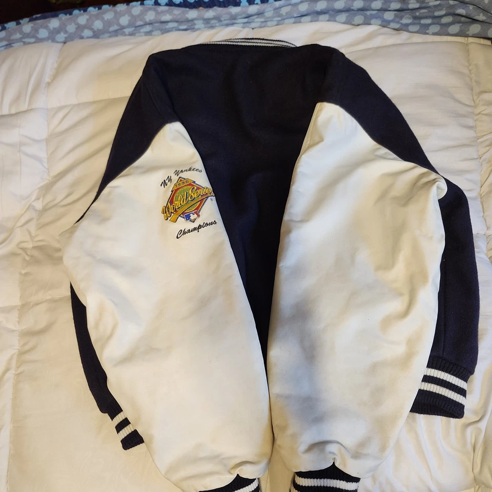 Chaqueta Universitaria New York Yankees Azul Lana y Blanco Cuero Real Mangas-L Foto 4 de 4