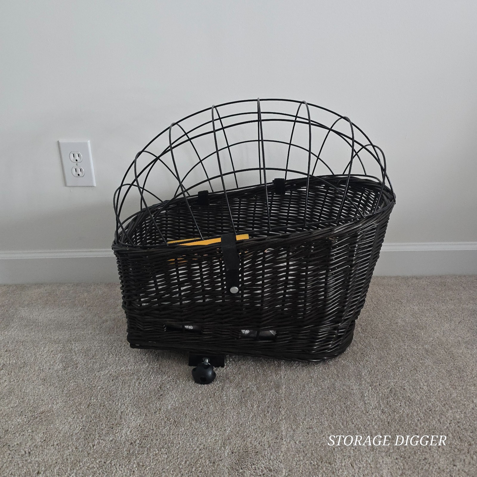 Luggage Rack W/cushion