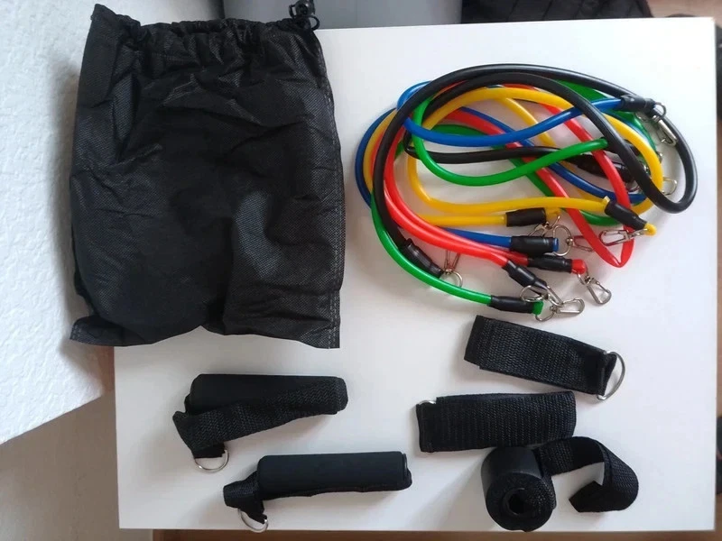 11 Piece Bodybuilding Elastic Kit. New.