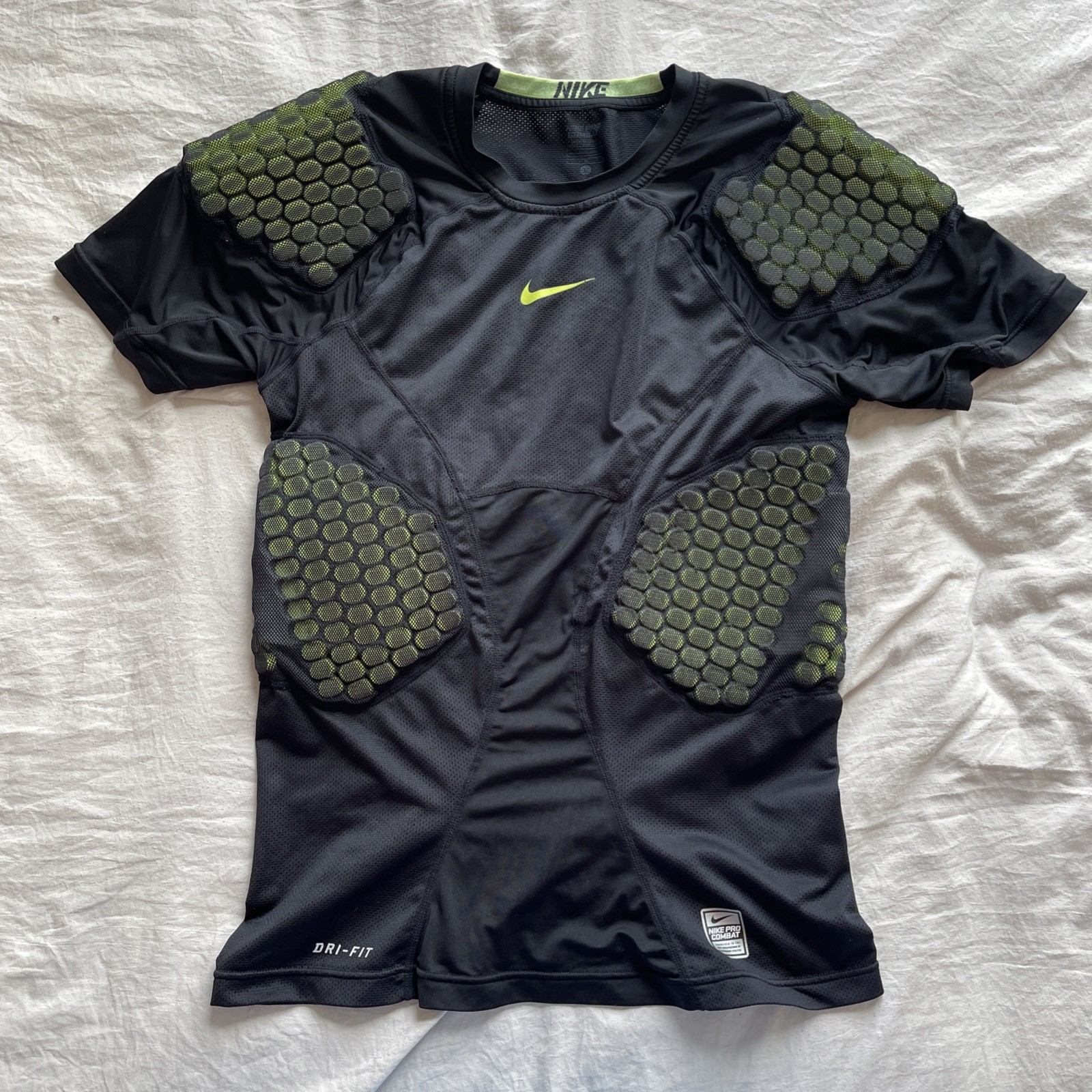 Nike Dri-Fit Pro Combat Hyper Strong Padded Compression Shirt for Men Size Large 533021