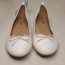 Cat  Jack Girls Diana Slip-On Ballet Flats Size 5 White