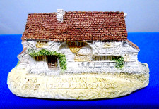 David Winter  'CROWN INN CHIDDINGFOLD' - 'TINY SERIES' - 1980 - RARE