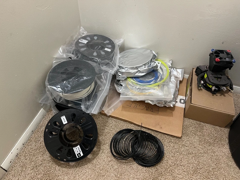 LulzBot TAZ 6 3D Printer w/ Dual Extruder, Magnetic Bed, Sensor +Filament Bundle - Image 4 of 4