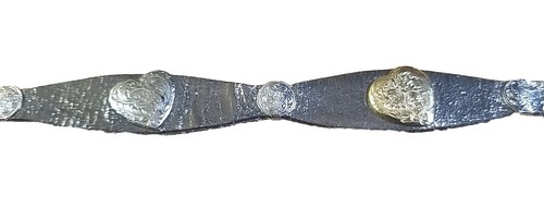 Cappello a cuore scalloped in pelle oro metallizzato con argento + cuore oro + CONCHO'S rotondo - Foto 6 di 10