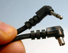 1ft Flash Strobe Extension Cord Heavy Duty PC Male to 2.5 mm male phone camera