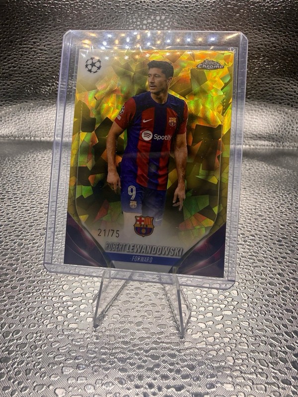 2023-24 Topps Chrome Sapphire UEFA Robert Lewandowski #11 Yellow /75 🔥