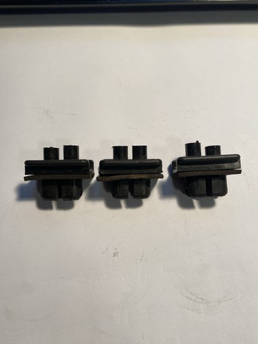 3 Original VW Golf 1 Halter Clip Stoßstange vorne 171807269B mit Dichtgummi