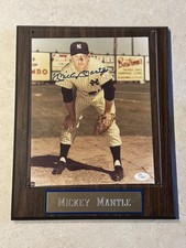 Mickey Mantle Signed Autographed 8x10 Photo JSA Wood Frame 🔥🔥⚾️