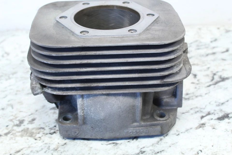 Polaris Indy 550 Voyager 2015 cilindro cilindro jarra 3089934, 3090388 Foto 3 de 4