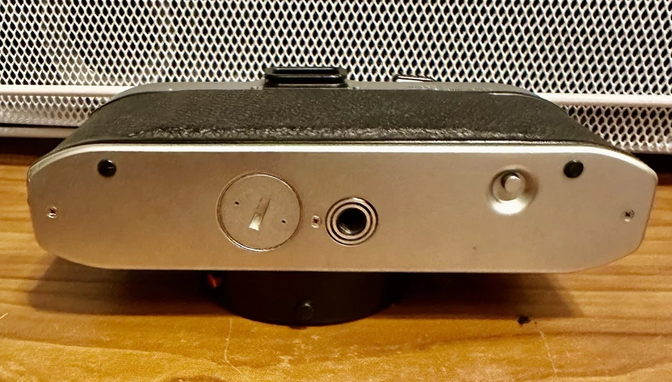 Cuerpo de cámara fotográfica Rolleiflex SL35, aspecto casi como nuevo, ¡totalmente funcional! Foto 4 de 4