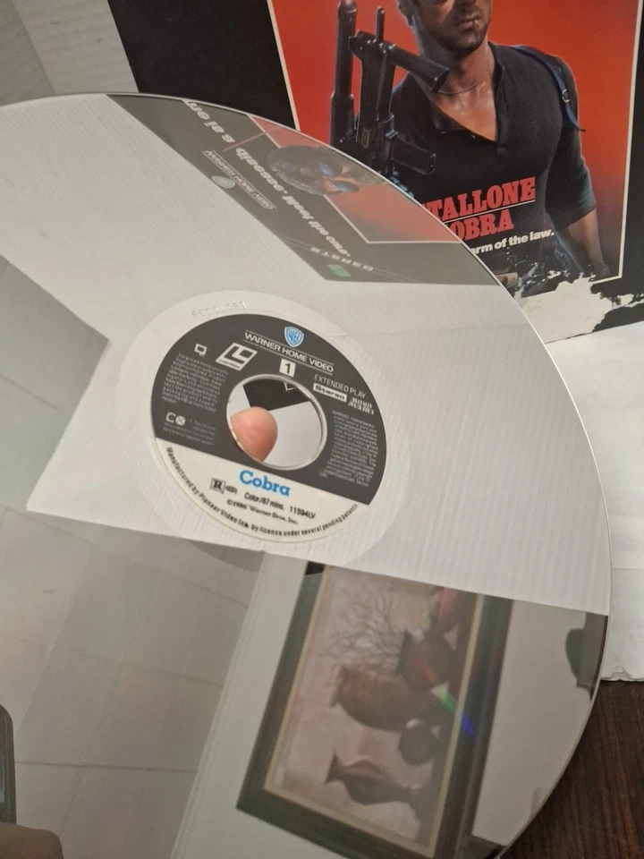  Cobra " Sylvester Stallone" (1986 LASERDISC) RARE/READ/gr - Image 4 of 4