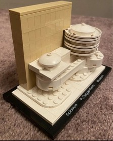 Lego Solomon Guggenheim Museum 21004 Architecture Set 100% Complete Frank Lloyd