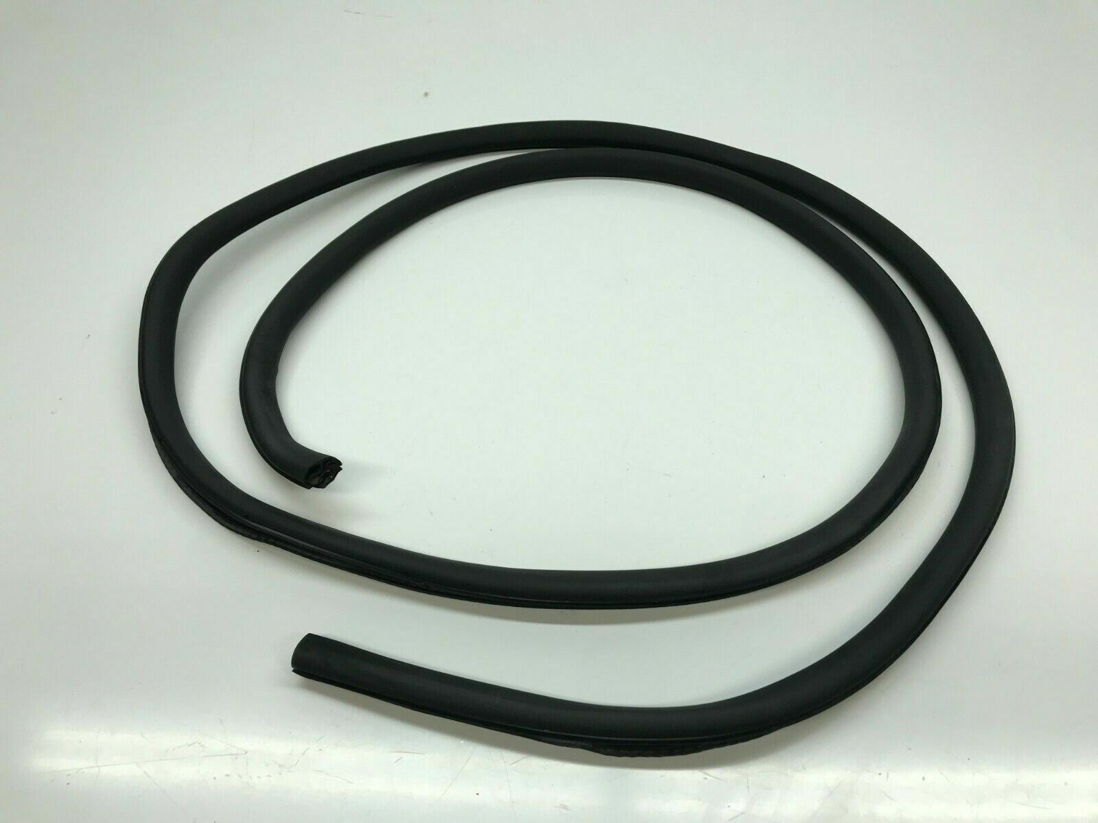 LAMBORGHINI MURCIELAGO LP640 COUPE LEFT RIGHT DOOR RUBBER GASKET OEM 418837500B