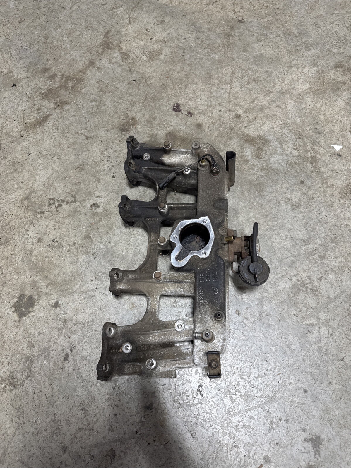 Jeep Cherokee XJ 87-90 4.0L R90 Intake Manifold Replacement
