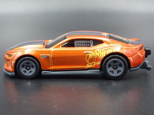 Modello Auto Diecast 1:64 Scale COPO CAMARO Arancione CHEVY CHEVROLET 2016-2024 - Foto 3 di 8