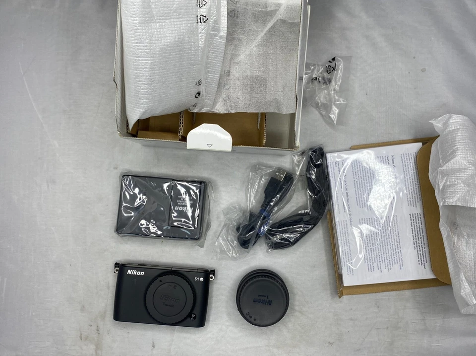 Nikon 1 S1 10.1MP Mirrorless Digital Camera Black with 11-27.5 lens - Image 2 of 4