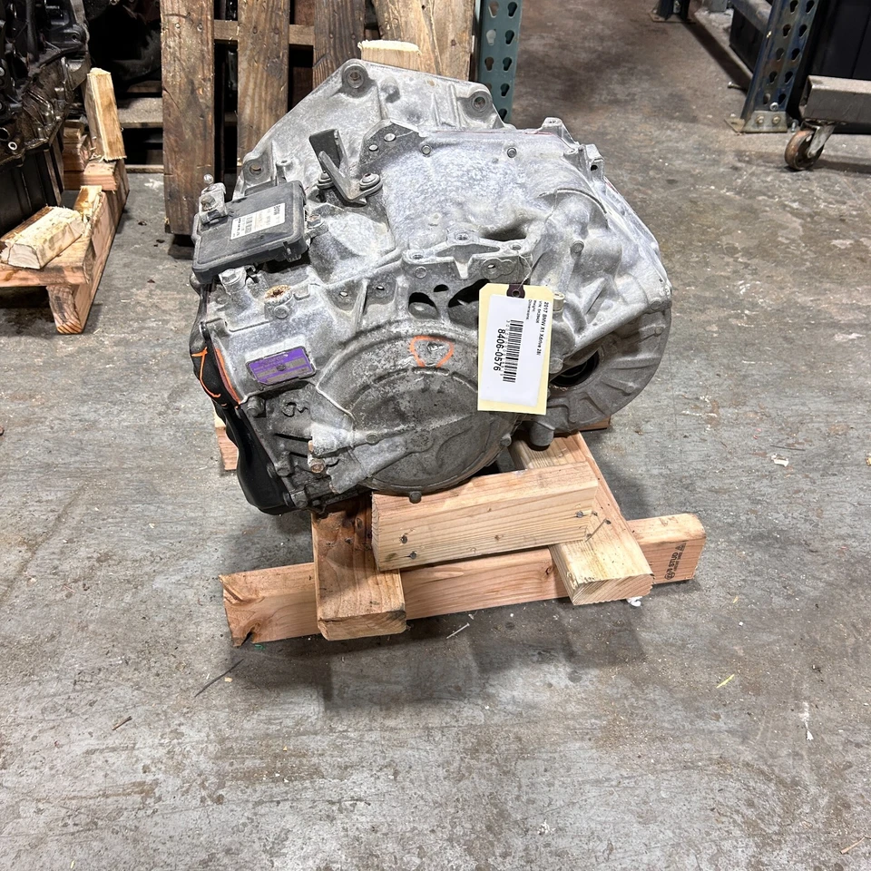 16-19 BMW X1 XDRIVE28I AWD AUTOMATIC 8-SPEED TRANSMISSION ASSEMBLY OEM 68K MILES - Image 3 of 4