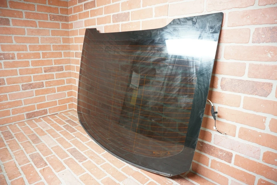 Chevrolet Malibu 2017-2020 parabrisas trasero vidrio con bobina de antena de radio OEM* Foto 2 de 4