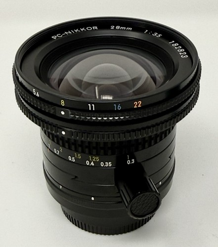 Nikon PC Nikkor 28mm f3.5 Perspective Control Lens w/ Lens Caps & UV Lens Filter - Picture 9 of 16