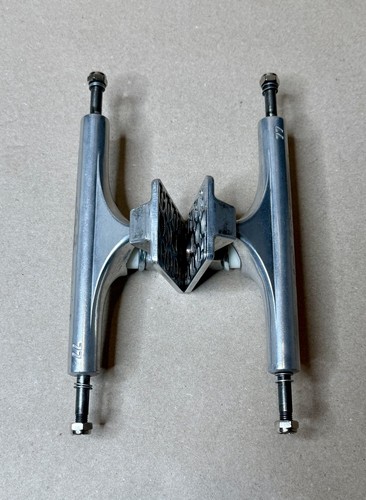 Ace AF1 Hollow Skateboard Trucks – Pair 77 (9.25” Axle) – Lightweight Pre-owned