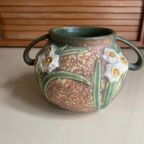 Vintage 1931 Roseville Pottery Jonquil 2 Handled 4” Vase 524