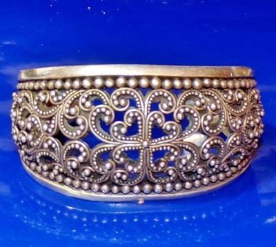 Schönes Vintage LOIS HILL .925 Sterling Silber Filagree Herzen Armreif Armband